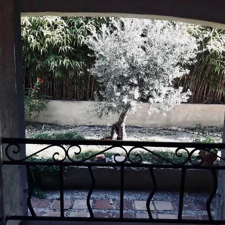 Oda ve Kahvaltı La Gracette 2*